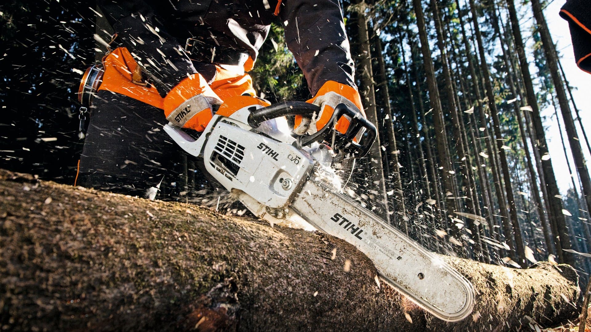 Farmer's Dynasty 2 mag de werktuigen van STIHL verwelkomen