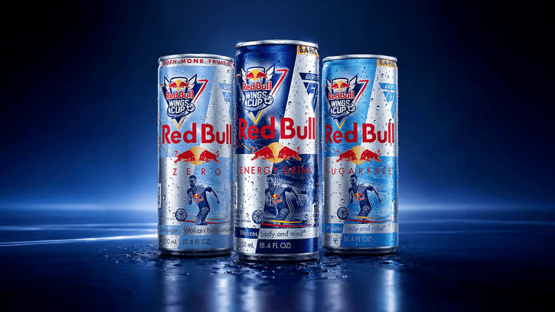Red Bull heeft zijn blikjes aangepast voor de EA SPORTS FC 27 Red Bull Wings Cup