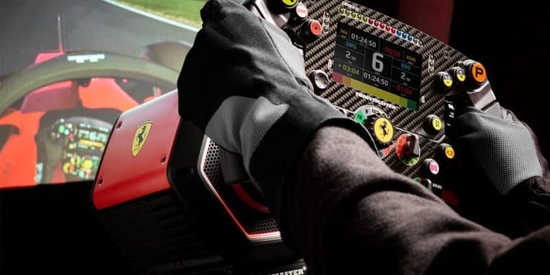 Thrustmaster en Ferrari kondigen racing stuur in nieuwe kleuren aan