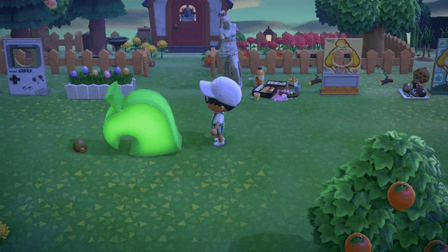 Animal Crossing: New Horizons Leaf Statue